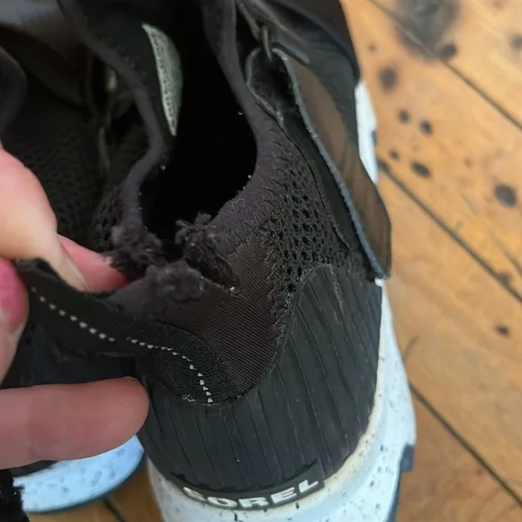 Sorel black ankle sneakers - Picture 6 of 6